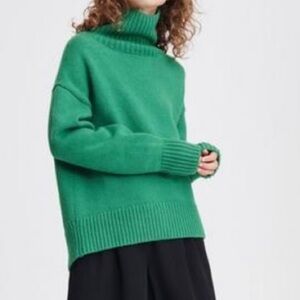 rag & bone Lunette Lambswool Turtleneck. 100% lambswool. Women’s medium.